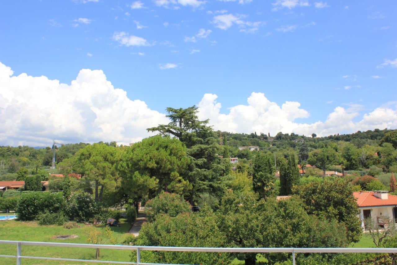 Villa Paradiso Del Garda Vista-Verde Bardolino Bagian luar foto